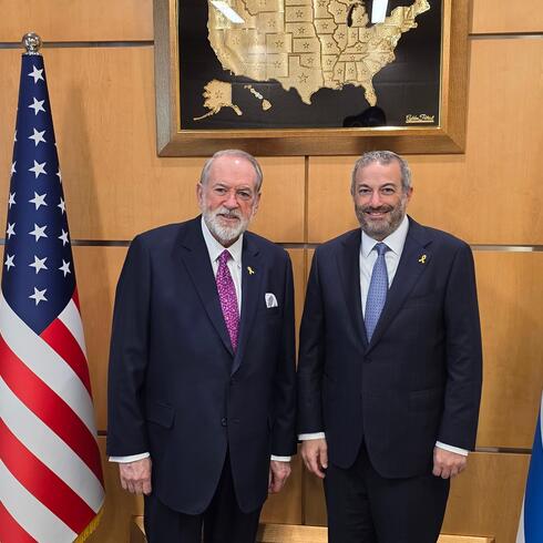 Rabbi Berman and Ambassador Huckabee meet at the U.S. Embassy in Jerusalem
